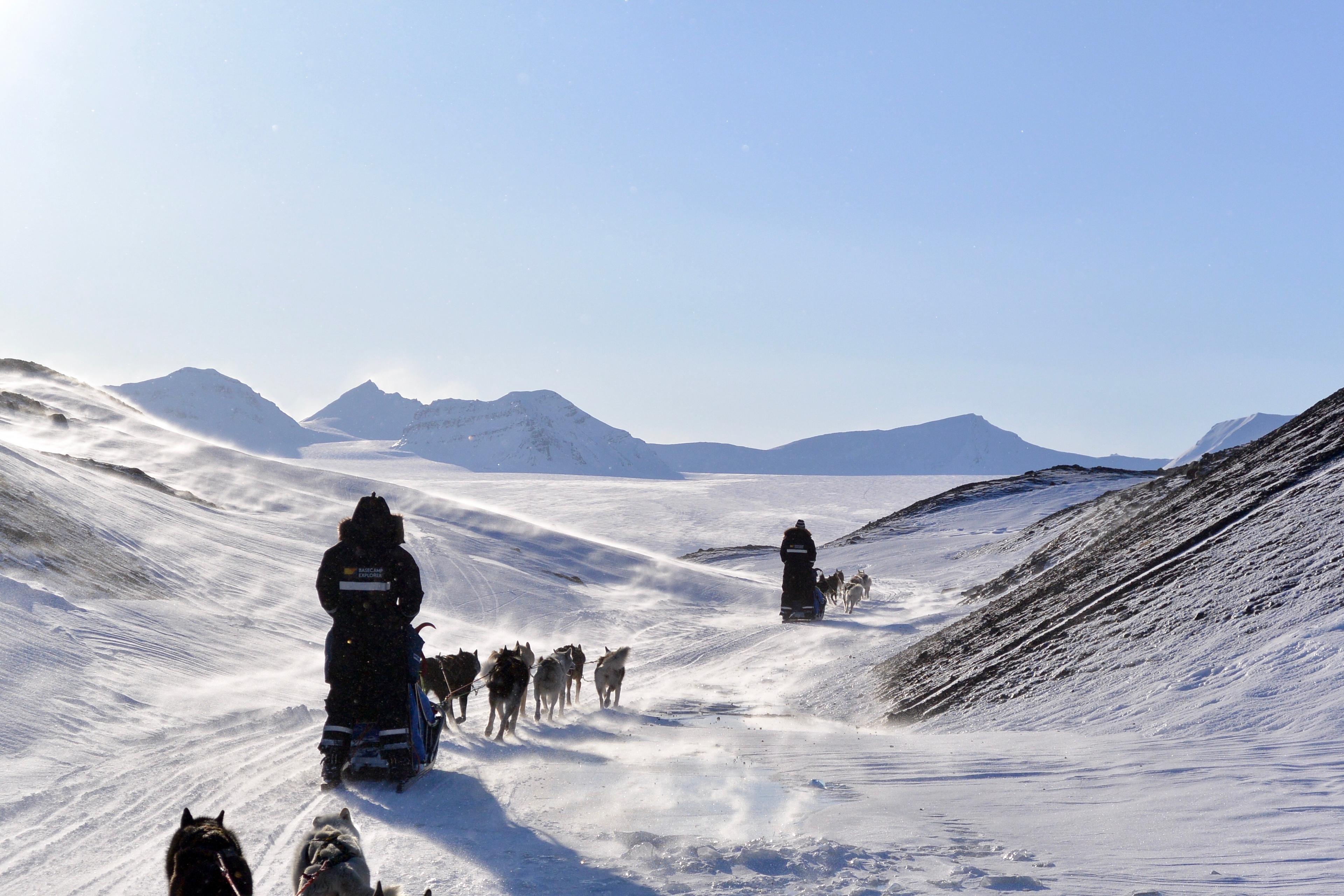 Svalbard | Dog sledding expedition | Isfjord Radio | Basecamp Explorer