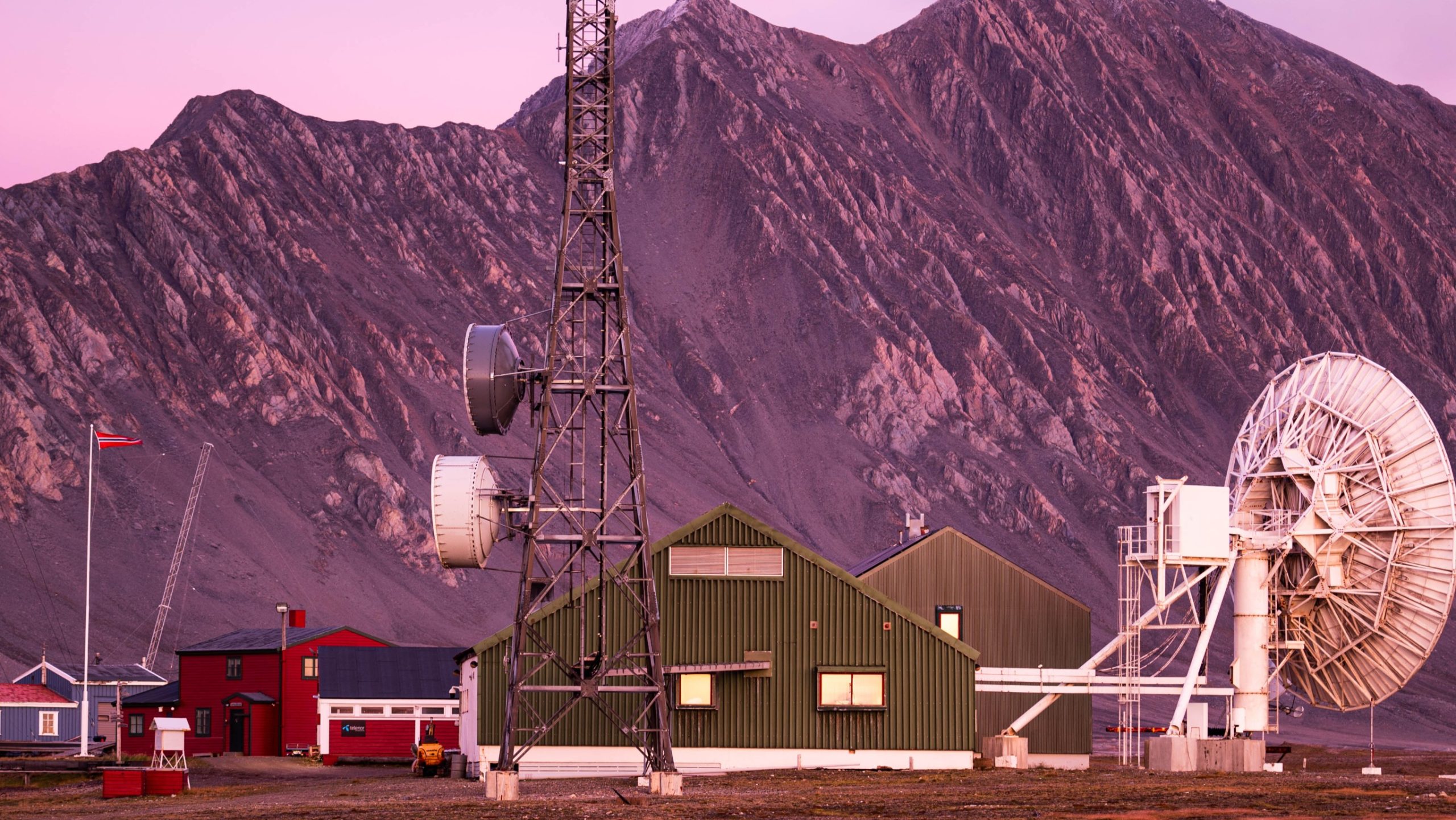 Isfjord Radio Station